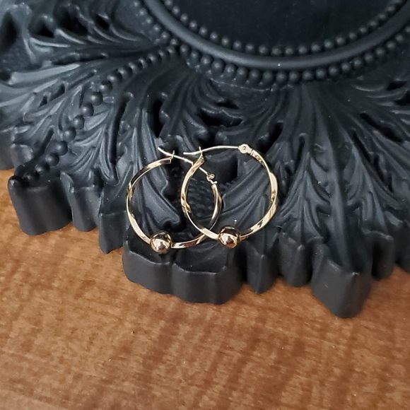 10K Yellow Gold Hoop Earrings - Picture 5 of 14